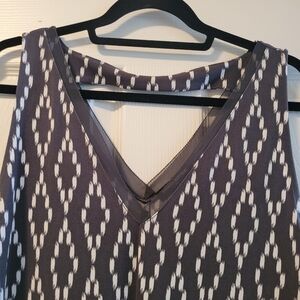 Beautiful Banana Republic gray and cream summer dress.